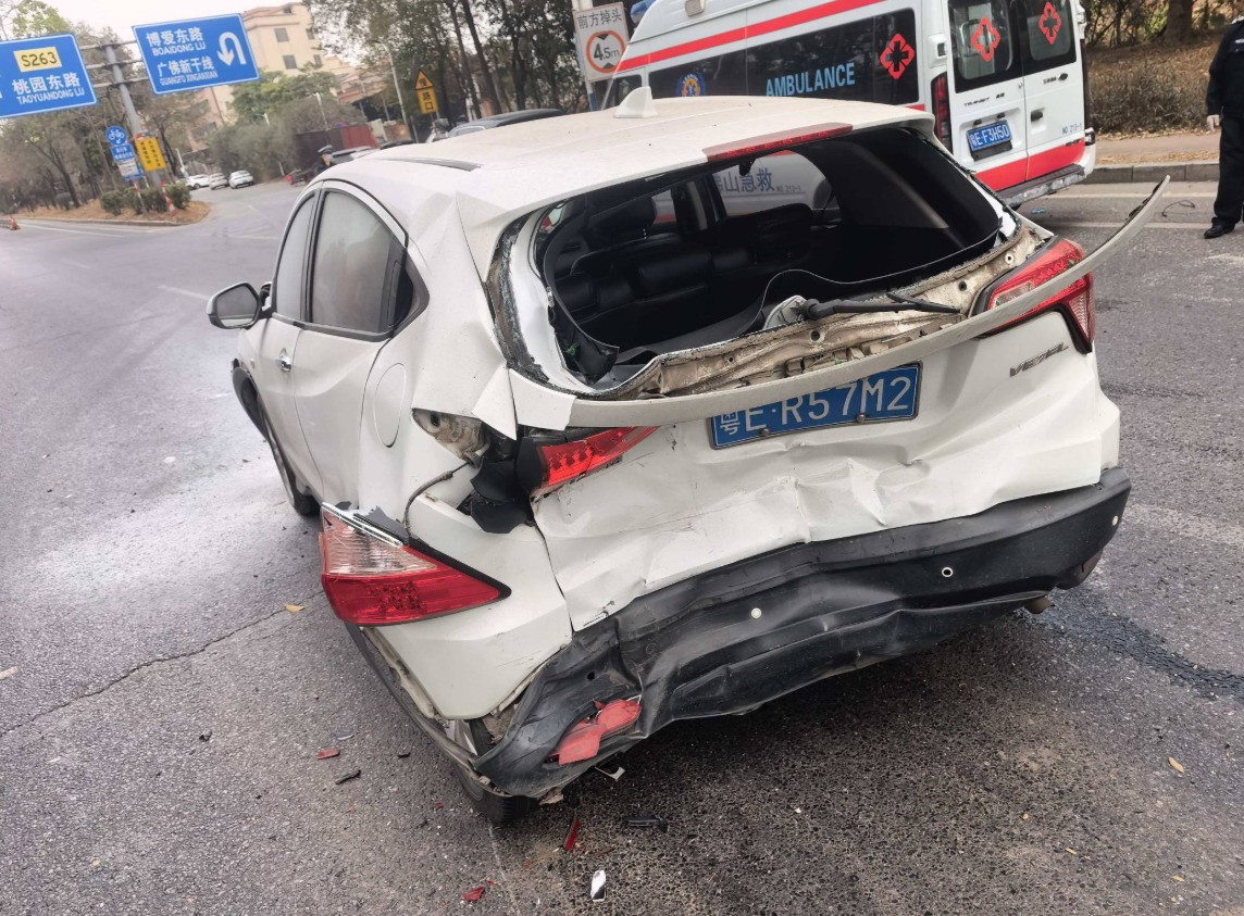 车辆图片-0